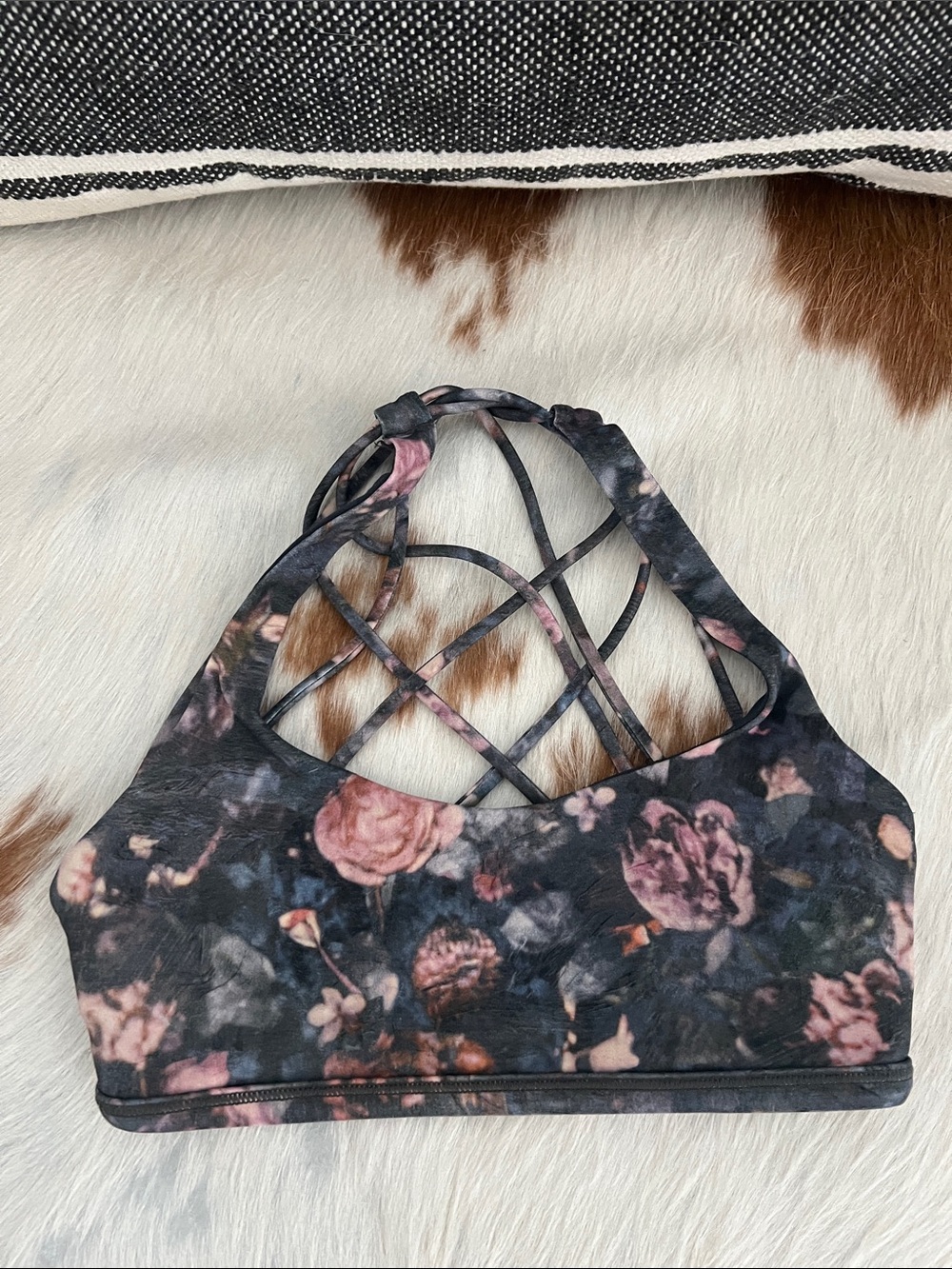 Lululemon Floral Strappy Sports Bra - Black & Pink